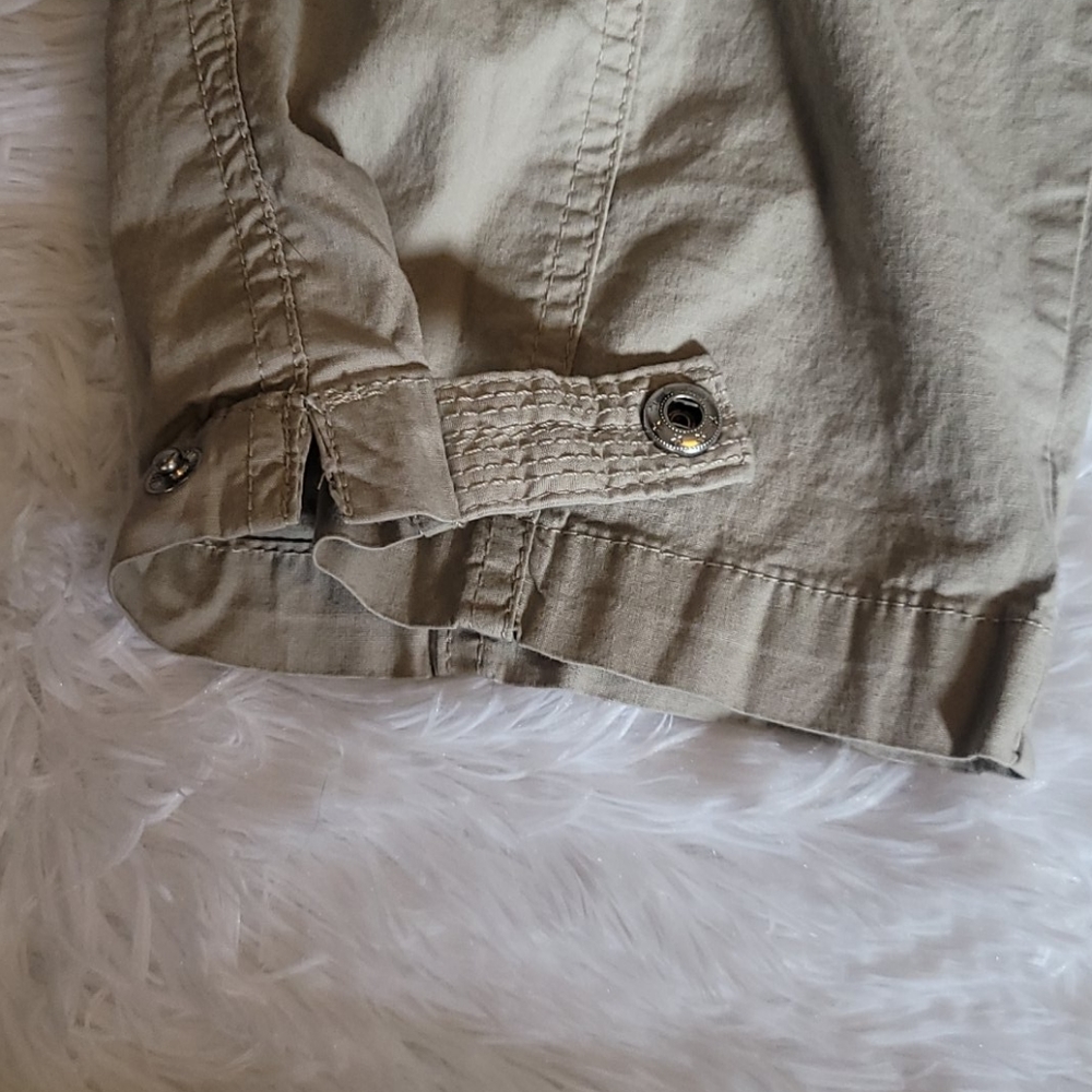 Capris - Picture 3 of 6